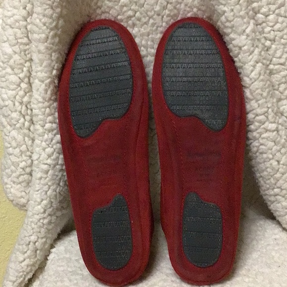 NEIMAN MARCUS BY ACORN RED SUEDE FLATS W10 - Picture 9 of 9